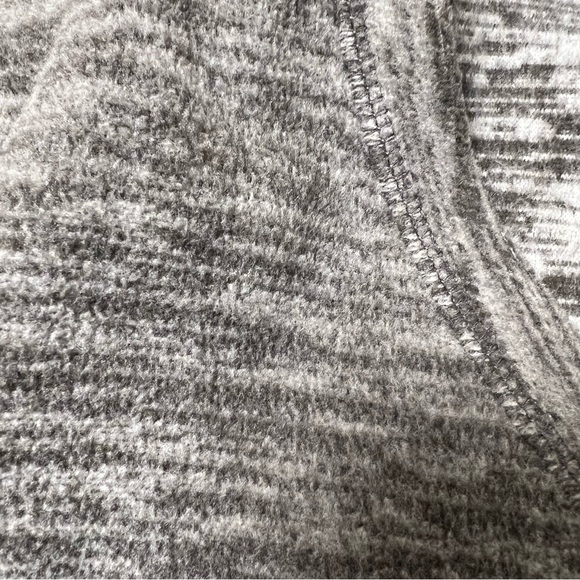 Tek Gear Long Sleeve Athletic Outdoor Top Women’s Size Small Heather Gray - Picture 4 of 5